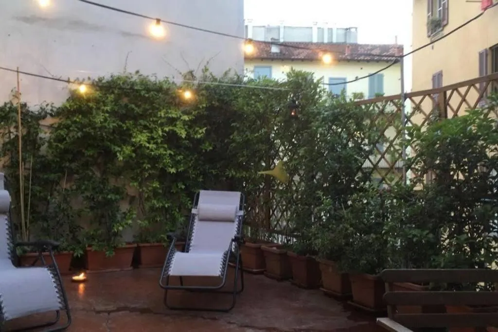 Sempione Yellow Apartment Milan